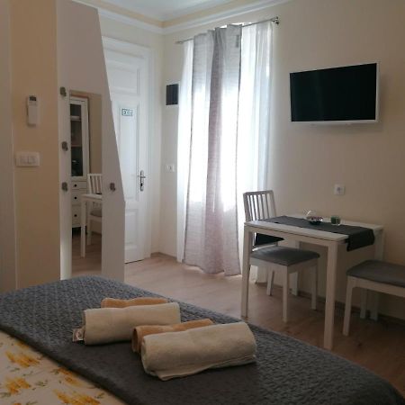 Apartman Lusetic Opatija Exteriör bild