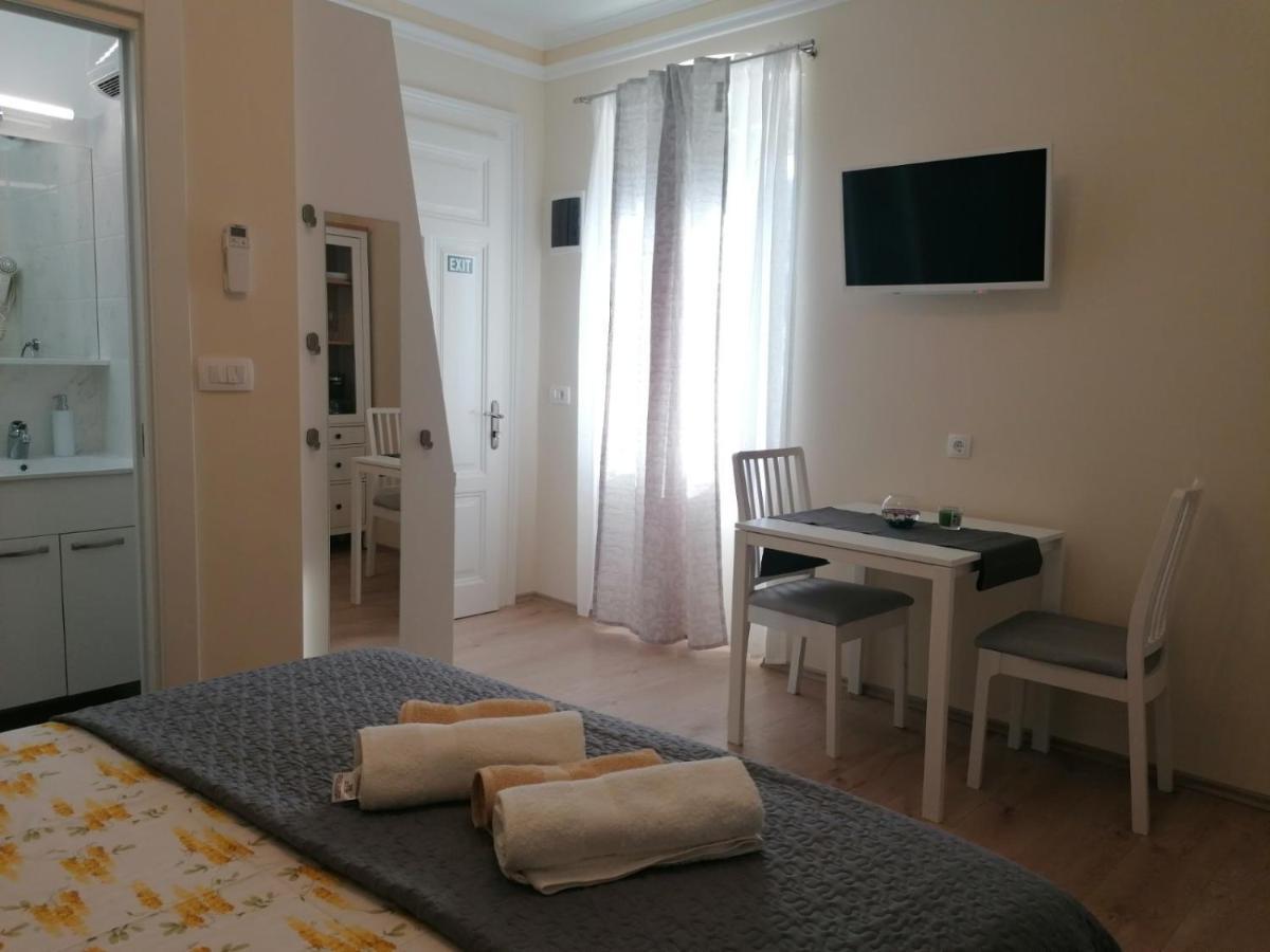 Apartman Lusetic Opatija Exteriör bild